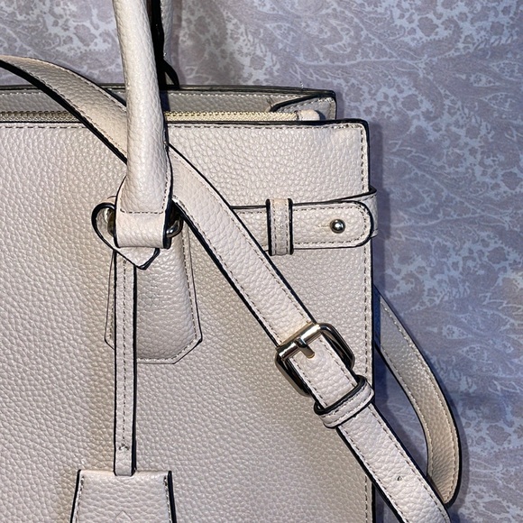 Kelly & Kate Laser Large Adjustable Crossbody Mauve Cream, Pink - Picture 3 of 7